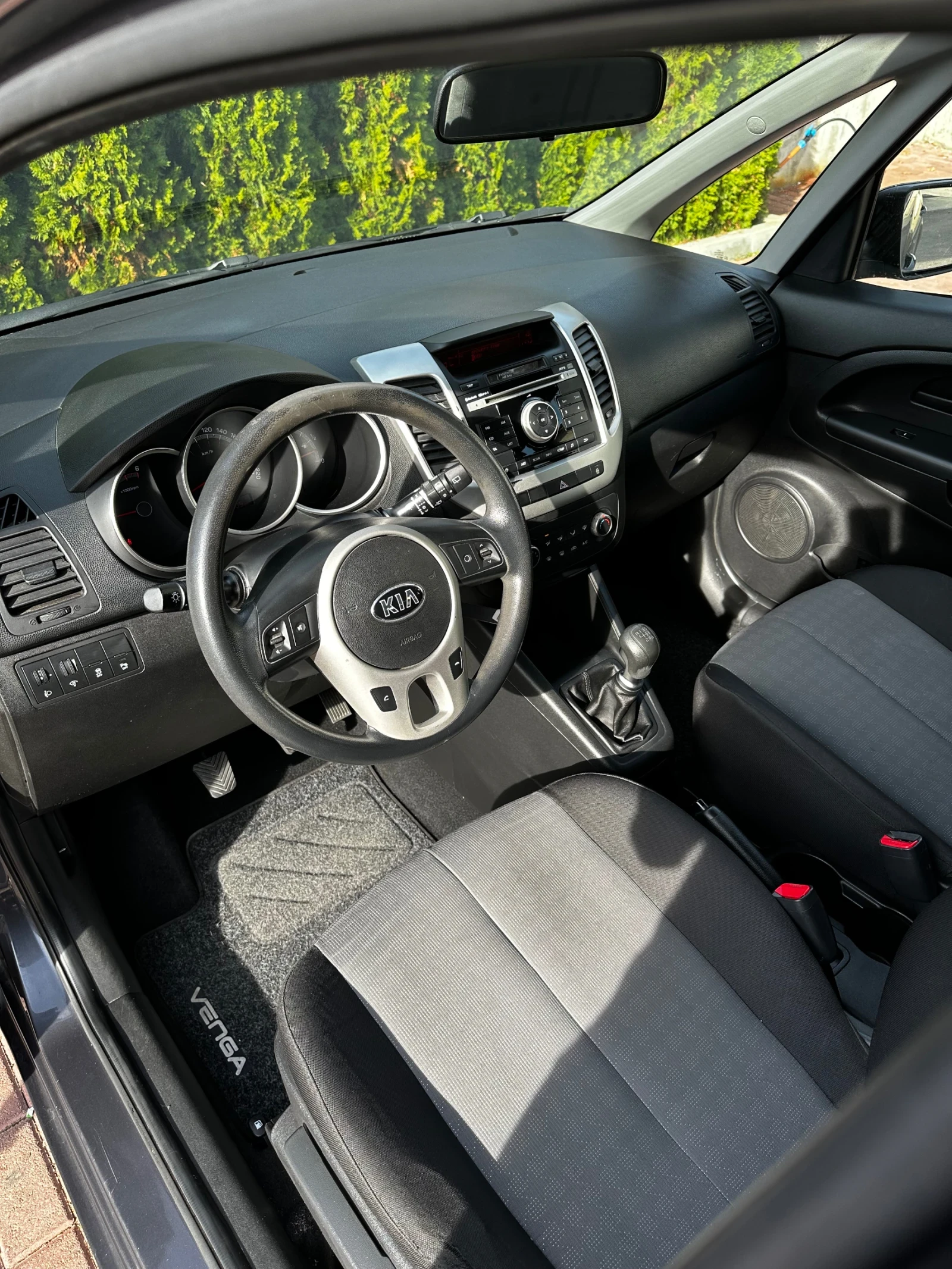 Kia Venga 1.4 CRDI Euro 6B - изображение 7