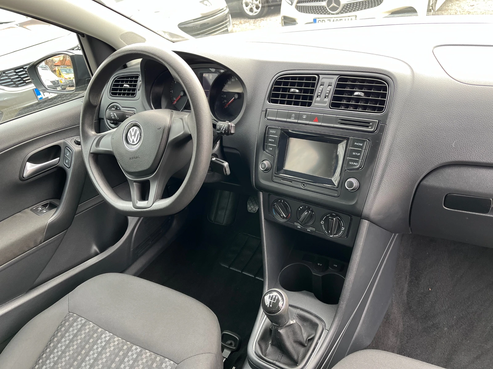 VW Polo 1.4TDI EURO 6B - изображение 10