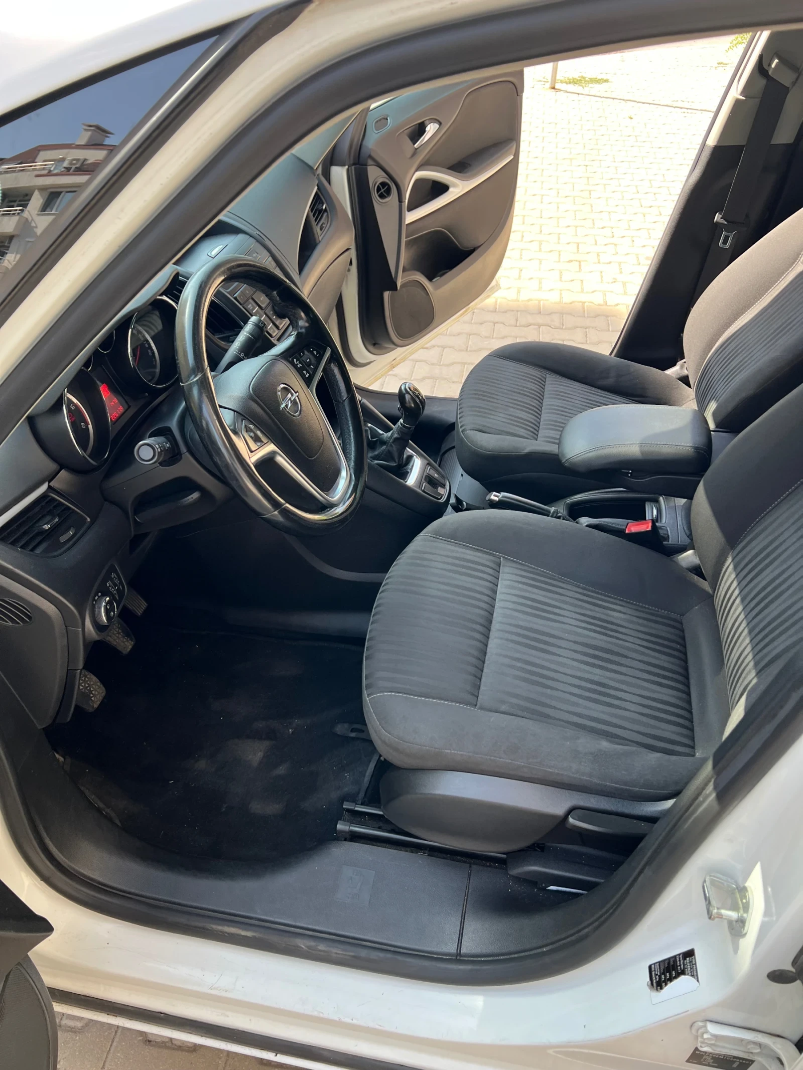 Opel Zafira  - изображение 9
