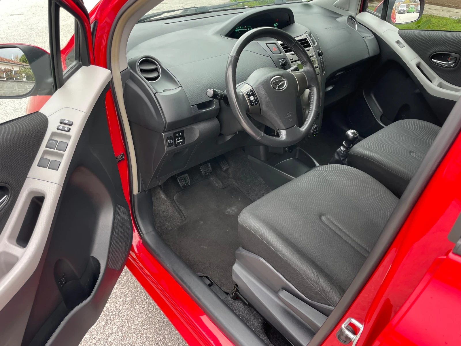 Toyota Yaris 1.33VVTI 100.. FACE  | Mobile.bg   12