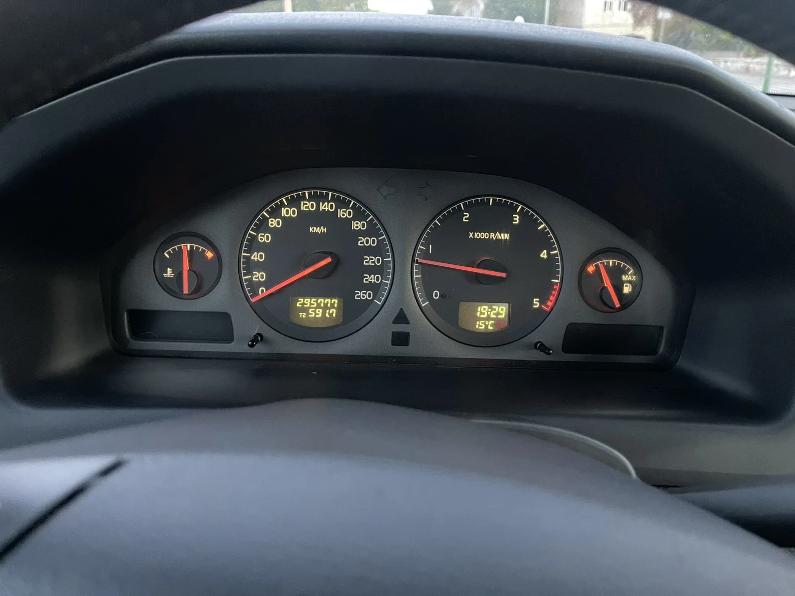 Volvo S60 D5 - изображение 9