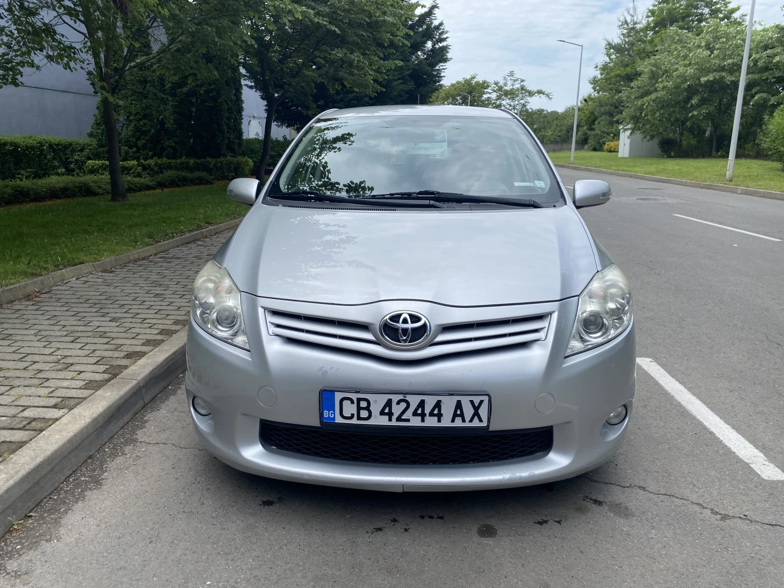 Toyota Auris 1.4 DID FACELIFT  - изображение 3