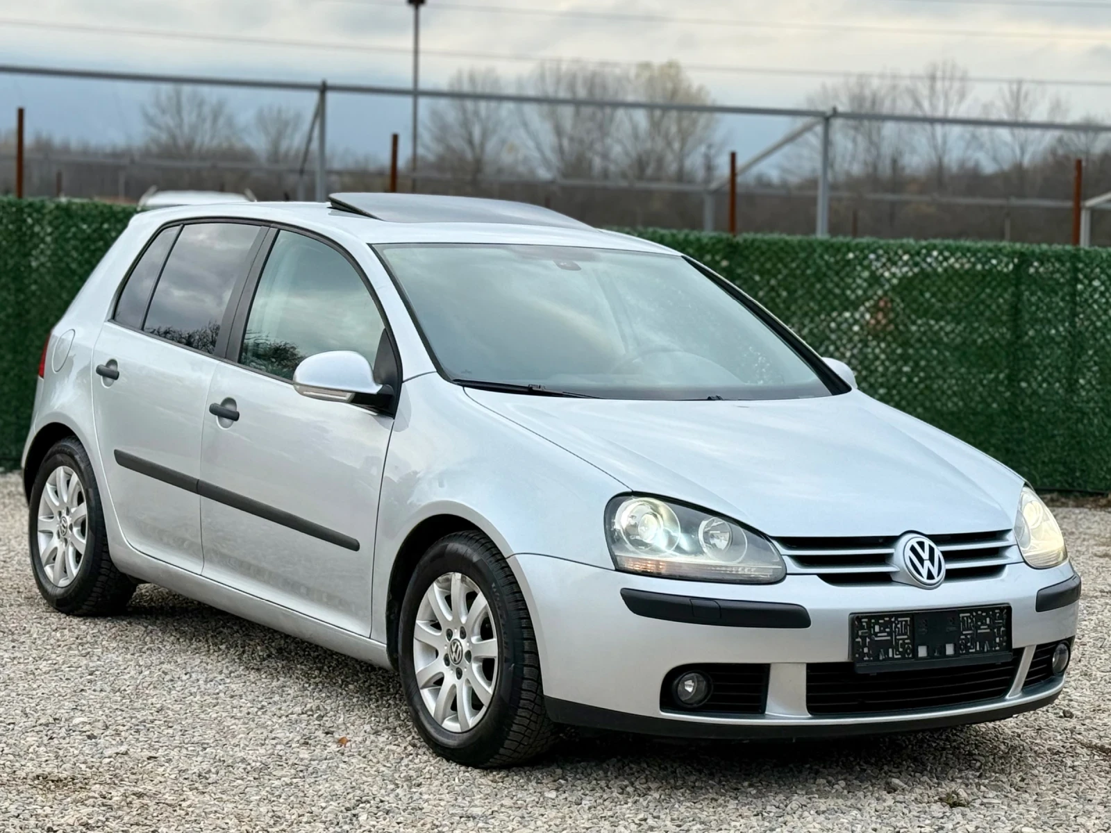 VW Golf 1.9TDi 105hp XENON | Mobile.bg   1