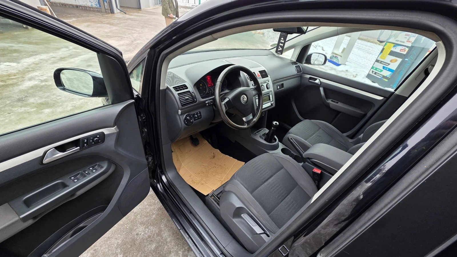 VW Touran 2.0 170 - изображение 6