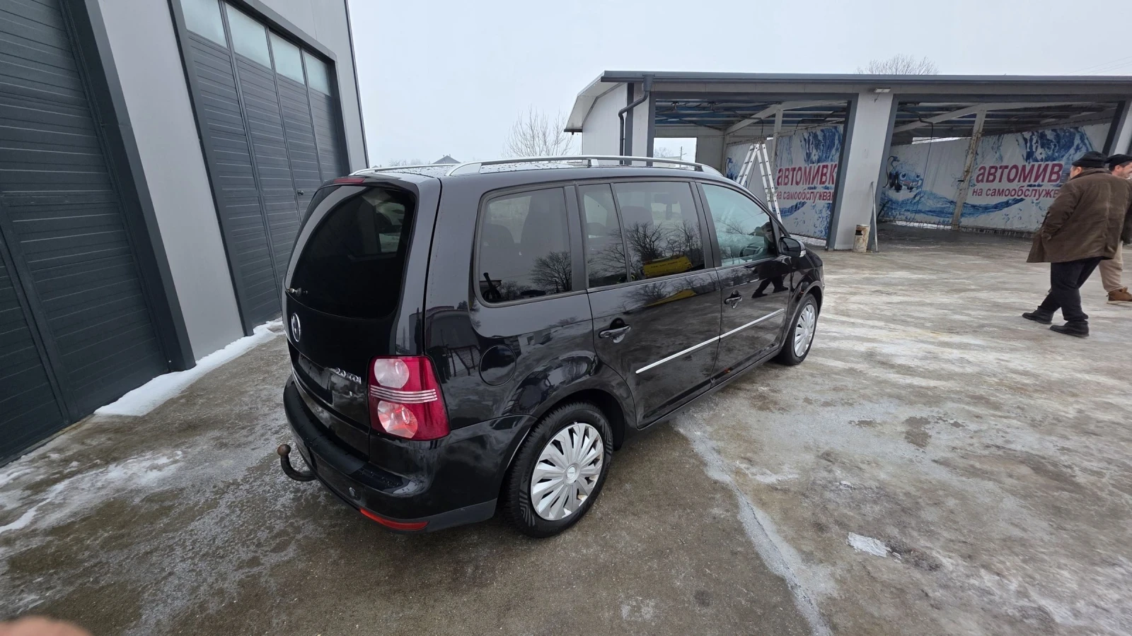 VW Touran 2.0 170 - изображение 3