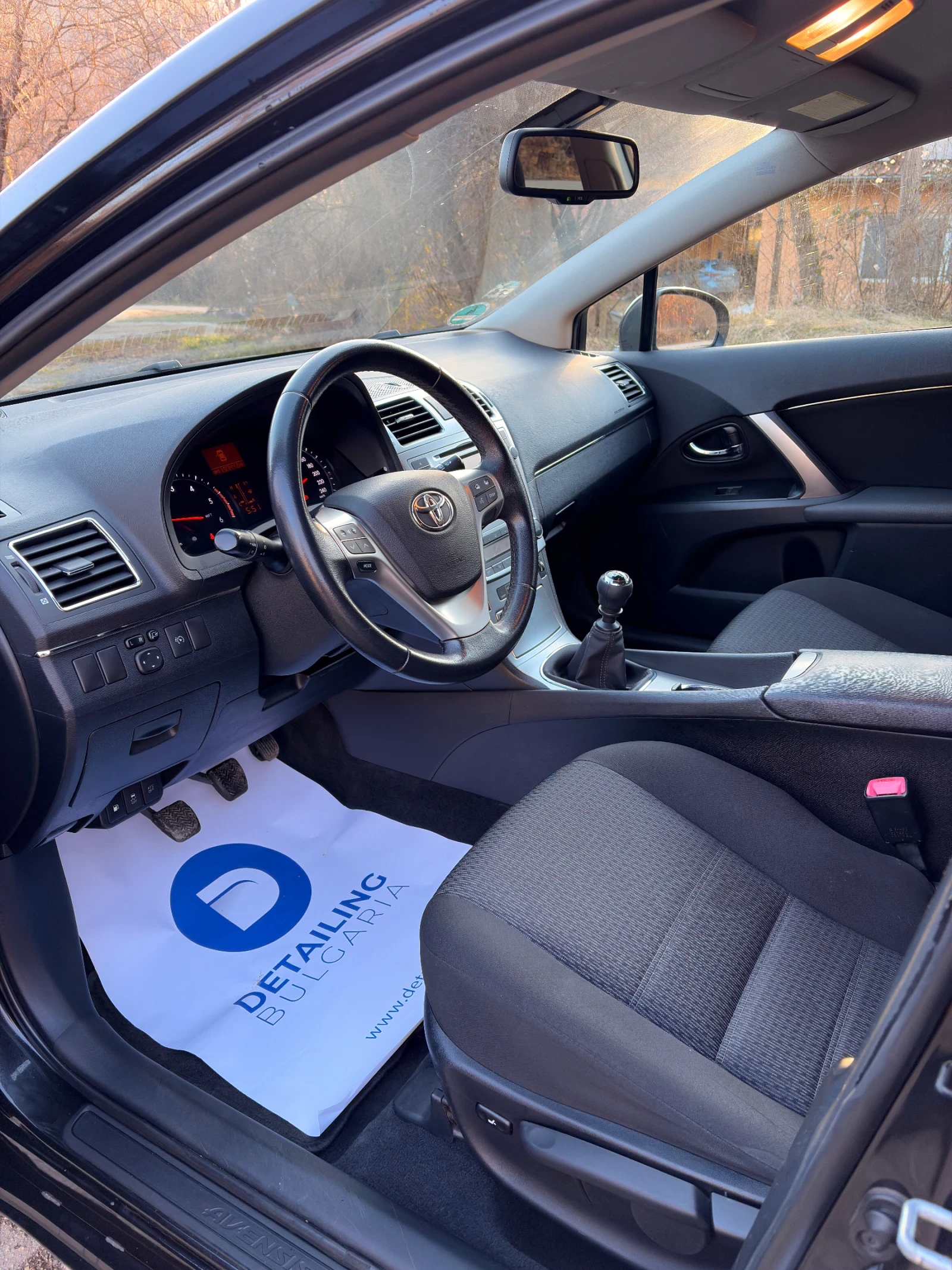 Toyota Avensis 2.0D4D FACELIFT, снимка 7 - Автомобили и джипове - 53708393