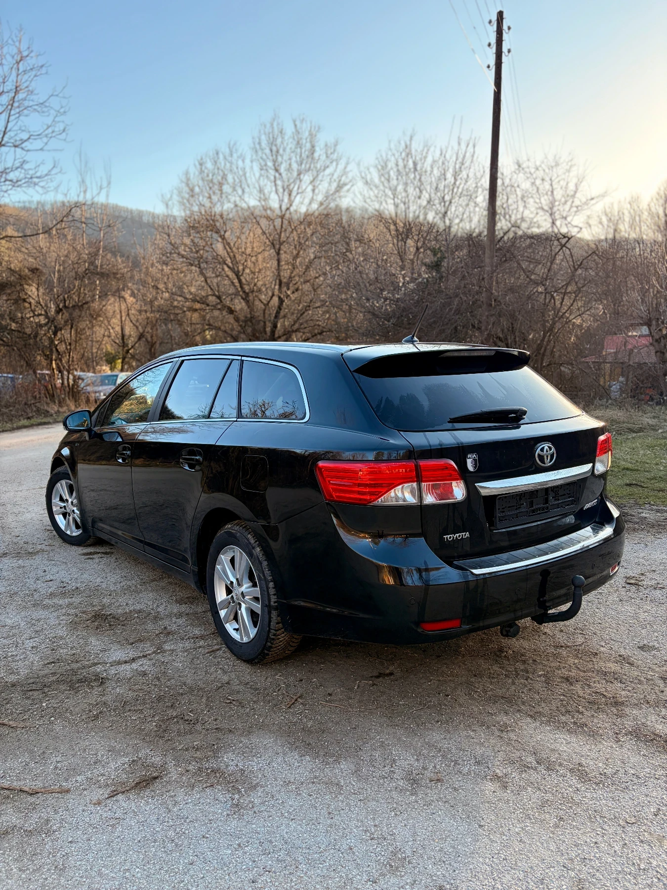 Toyota Avensis 2.0D4D FACELIFT, снимка 5 - Автомобили и джипове - 53708393