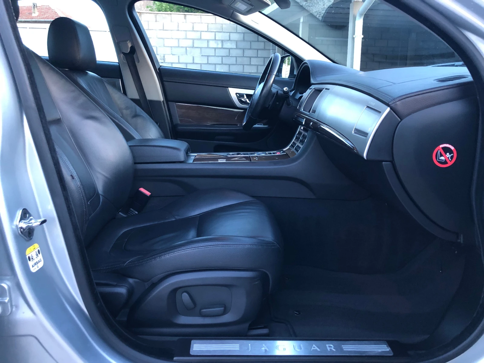 Jaguar Xf 3.0L TDI ШВЕЙЦАРИЯ, снимка 14 - Автомобили и джипове - 54347483