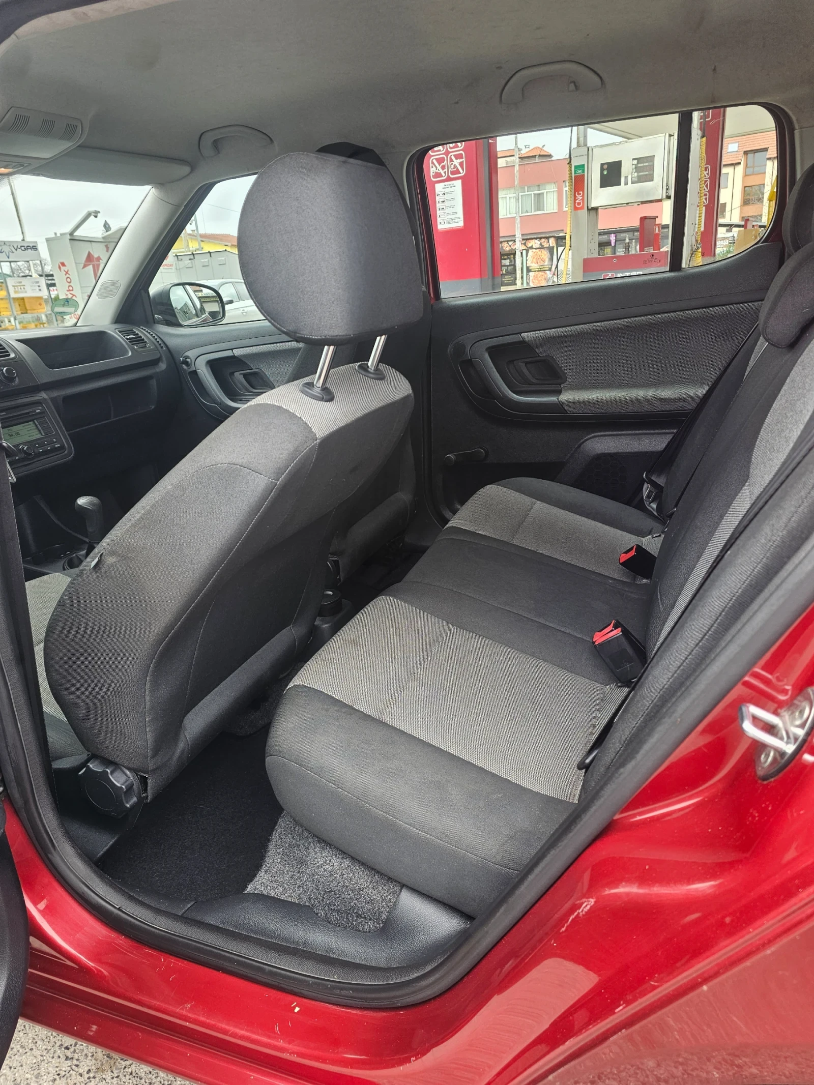 Skoda Fabia 1.4 86hp. 2009g., снимка 8 - Автомобили и джипове - 54501711