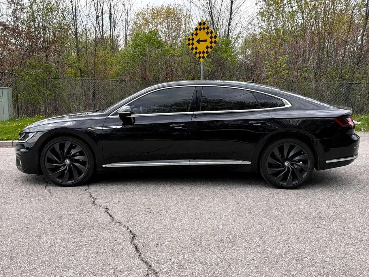 VW Arteon R-LINE /360/DYNAUDIO/ОБДУХВАНЕ, снимка 2 - Автомобили и джипове - 54513540