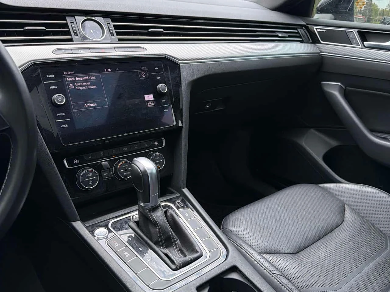 VW Arteon R-LINE /360/DYNAUDIO/ОБДУХВАНЕ, снимка 9 - Автомобили и джипове - 54513540