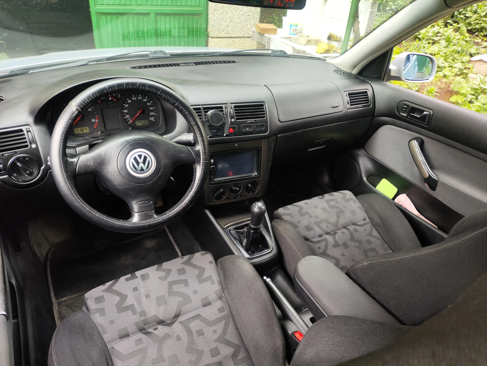 VW Bora 1.9 TDI, снимка 10 - Автомобили и джипове - 54623807