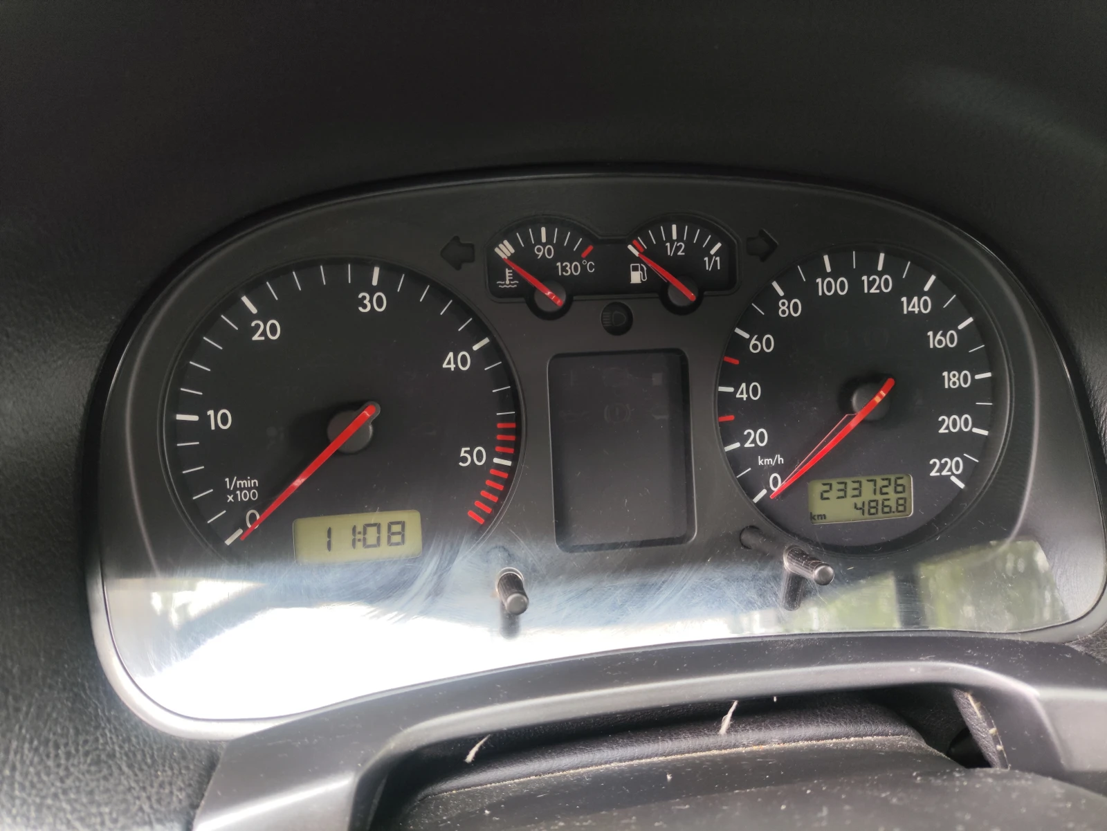 VW Bora 1.9 TDI, снимка 11 - Автомобили и джипове - 54623807