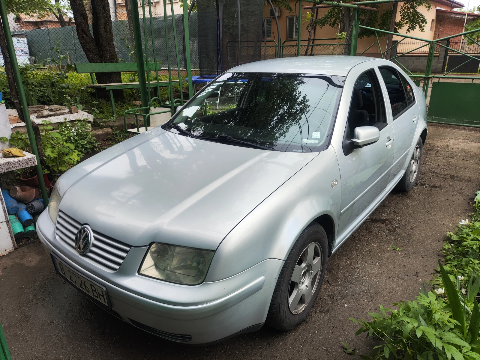 VW Bora 1.9 TDI, снимка 2 - Автомобили и джипове - 54623807