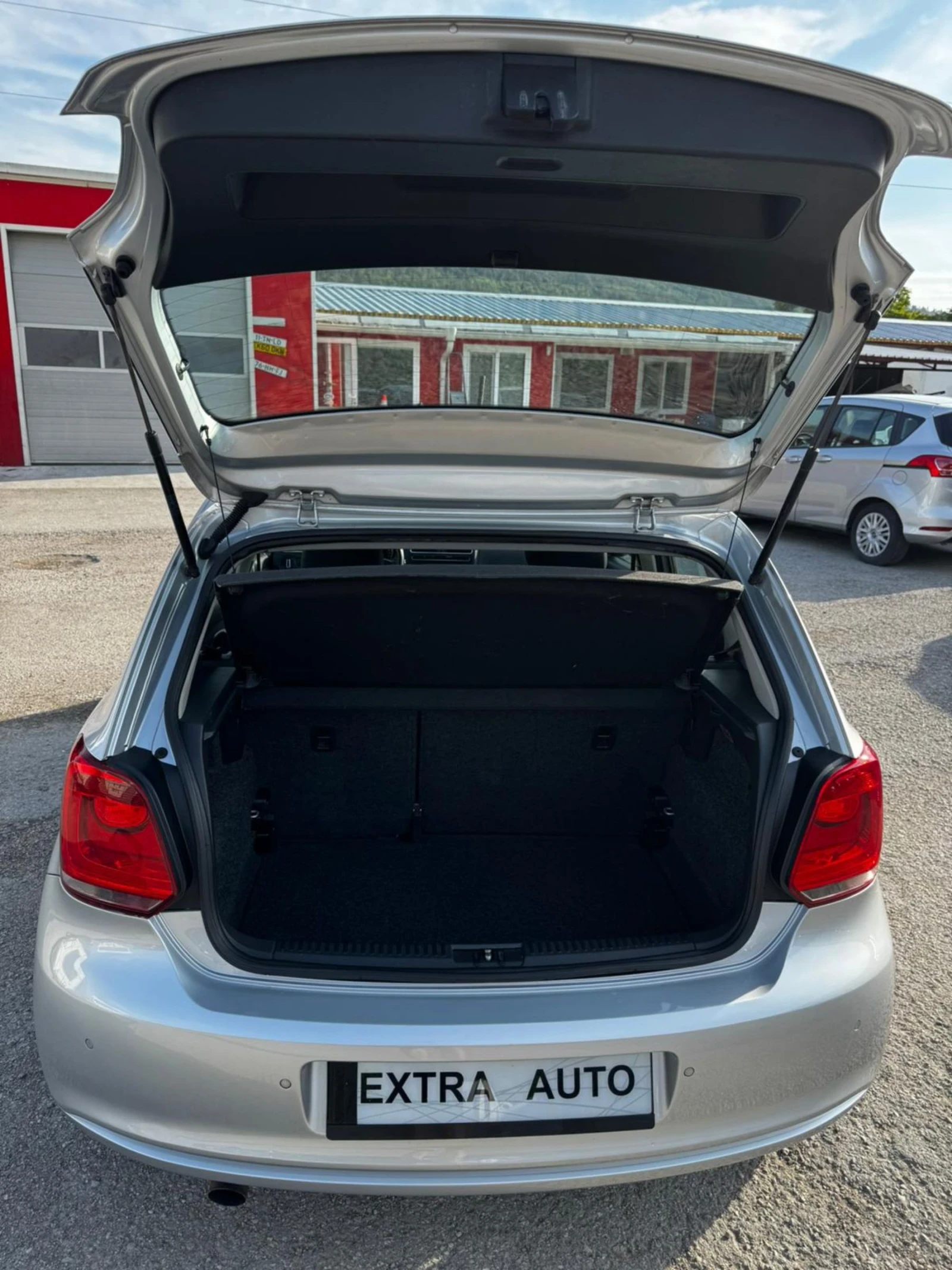 VW Polo 1.6 TDI, АВТОПИЛОТ, ПАРКТРОНИК, МУЛТИВОЛАН, снимка 4 - Автомобили и джипове - 54757977