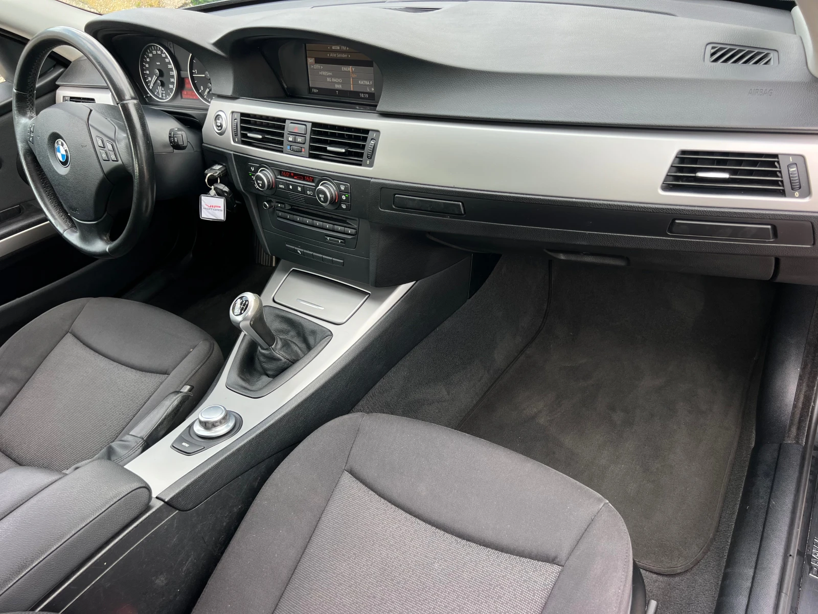 BMW 320 d NAVI/163кс/KLIMATRONIK/6sk/UNIKAT, снимка 13 - Автомобили и джипове - 54829823