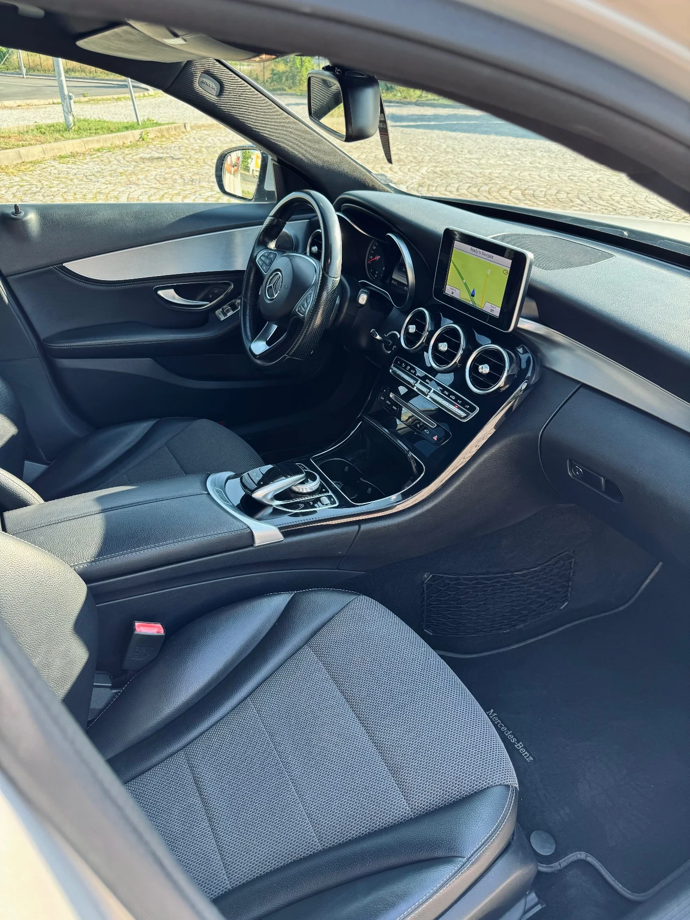Mercedes-Benz C 220, снимка 8 - Автомобили и джипове - 55534036