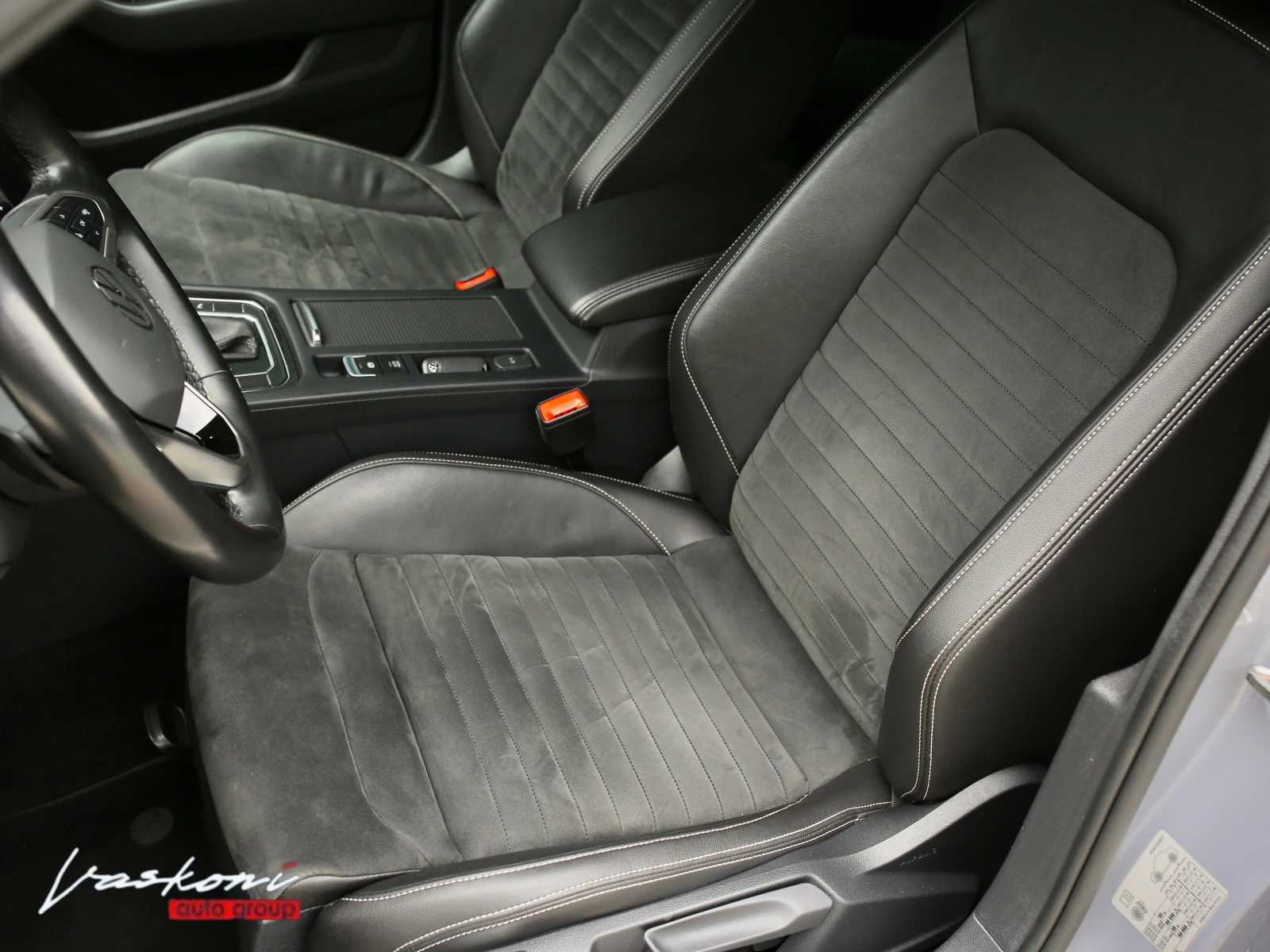 VW Passat 8.5 2.0 TDI Highline, снимка 11 - Автомобили и джипове - 55146585