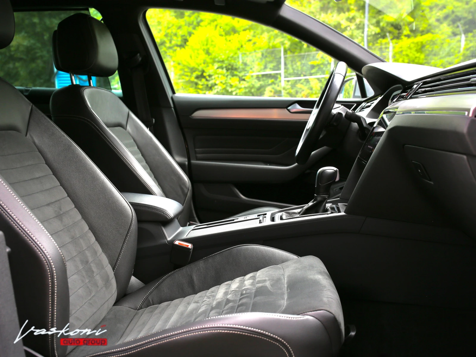 VW Passat 8.5 2.0 TDI Highline, снимка 12 - Автомобили и джипове - 55146585