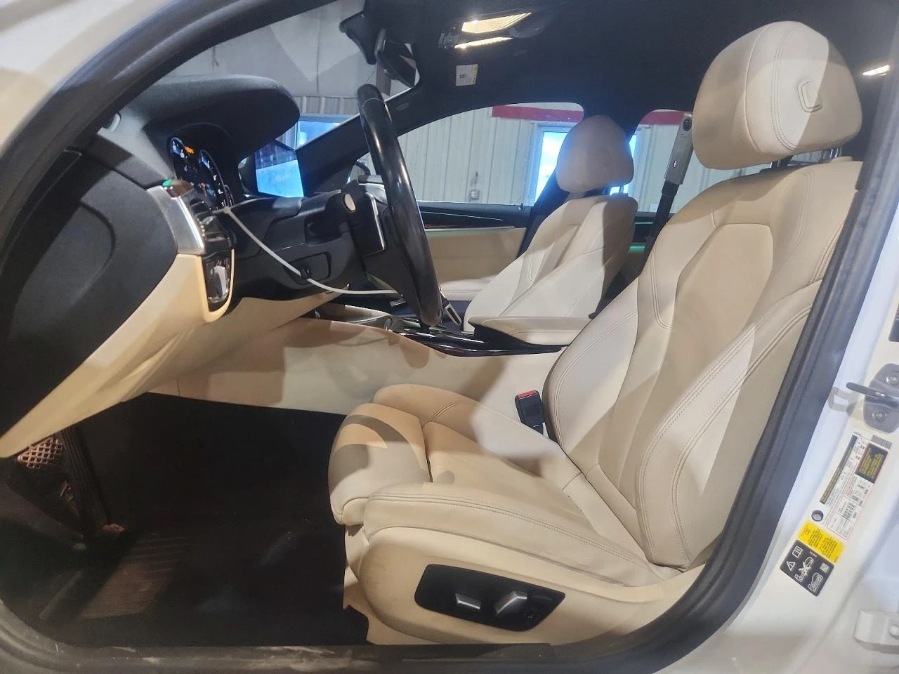 BMW 530 XI* ПОДГРЕВ* ШИБИДАХ* КАМЕРА* АМБИЕНТНО* BUY NOW* , снимка 7 - Автомобили и джипове - 55463998