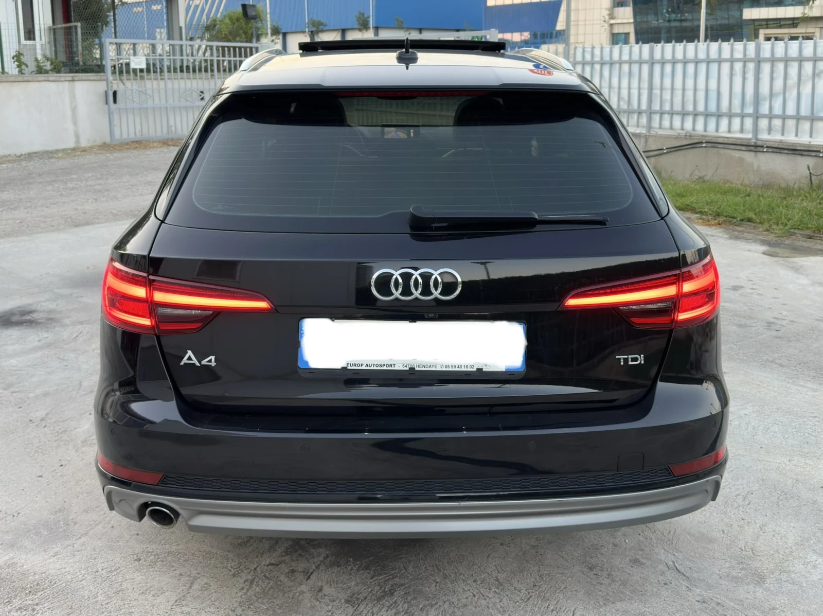 Audi A4 S-line* Дигитал* Панорама* Камера* Серв.история, снимка 6 - Автомобили и джипове - 55631106