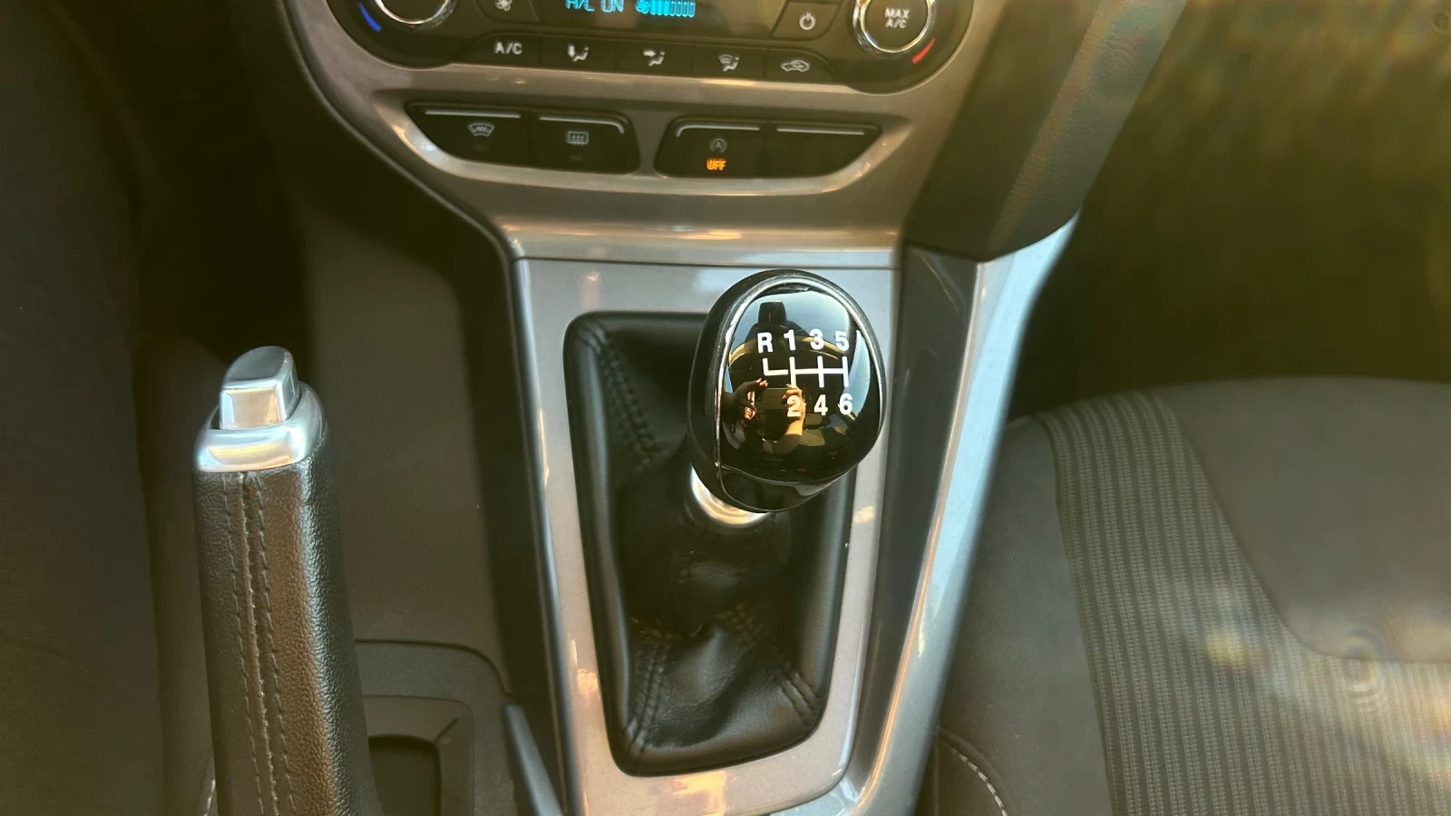 Ford Focus ECOBOOST 1.0, снимка 5 - Автомобили и джипове - 55863404