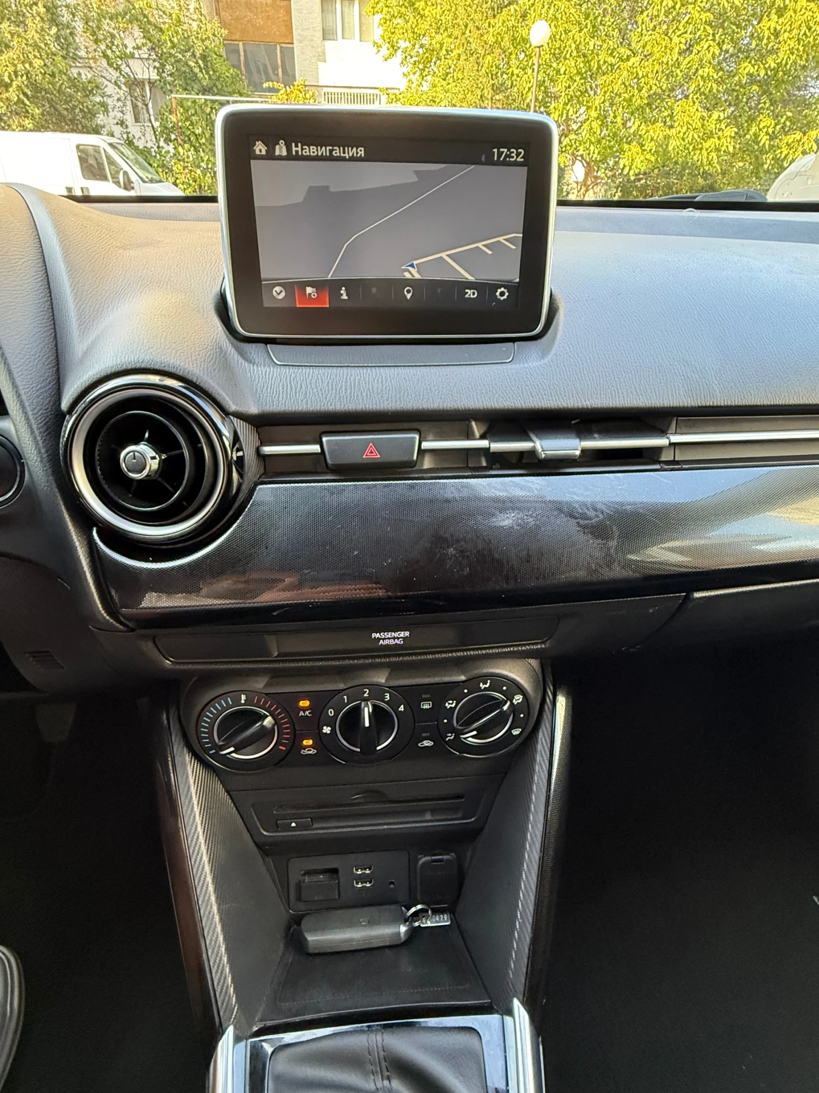 Mazda 2 1.5 dizel, снимка 16 - Автомобили и джипове - 55904680