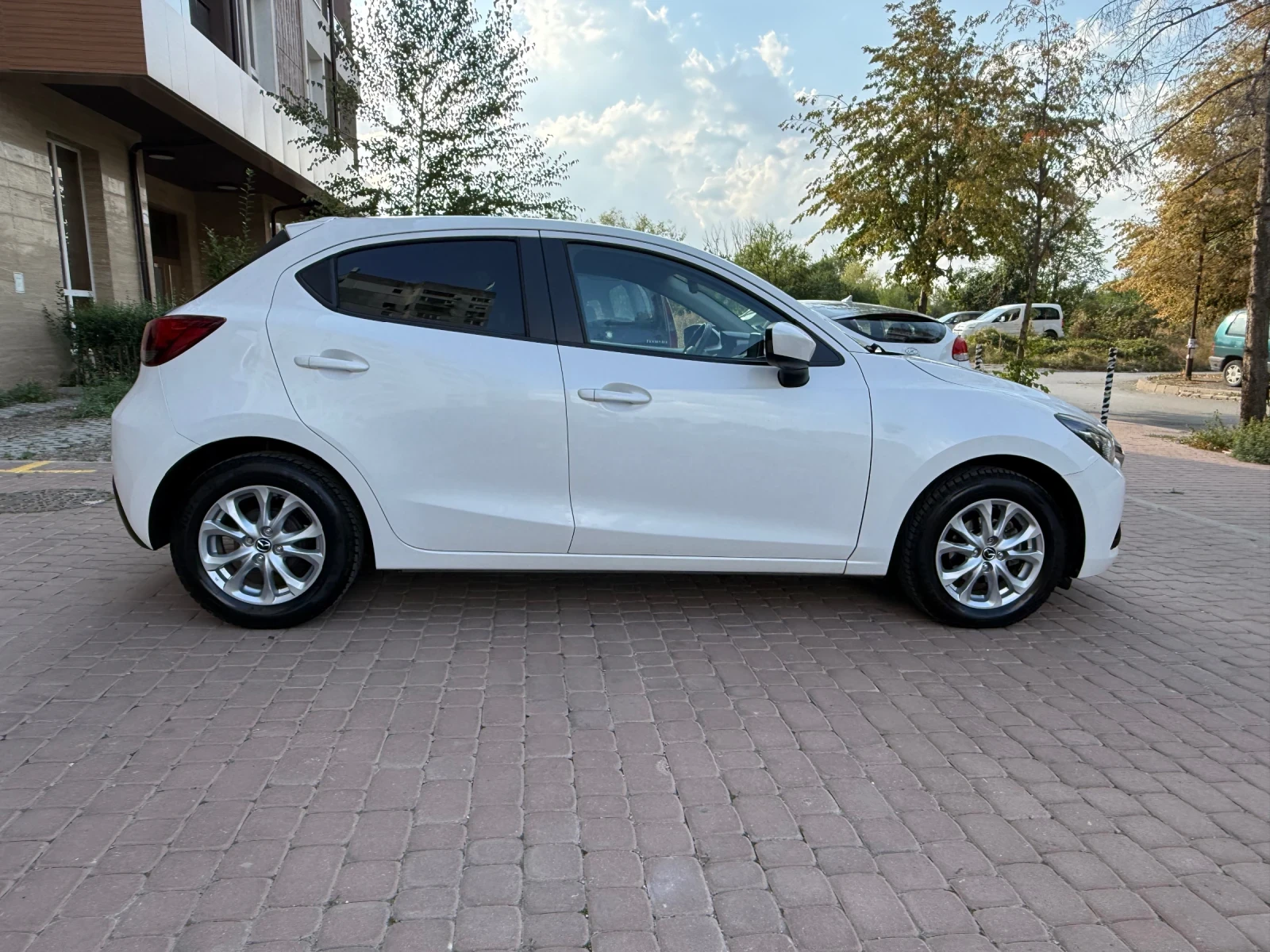 Mazda 2 1.5 dizel, снимка 7 - Автомобили и джипове - 55904680