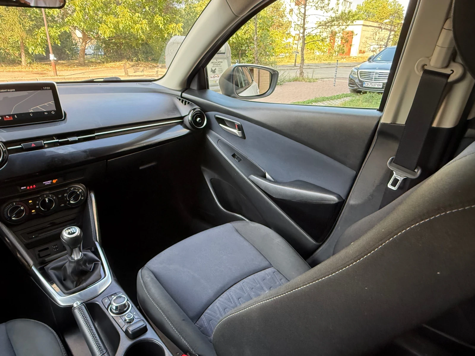 Mazda 2 1.5 dizel, снимка 13 - Автомобили и джипове - 55904680