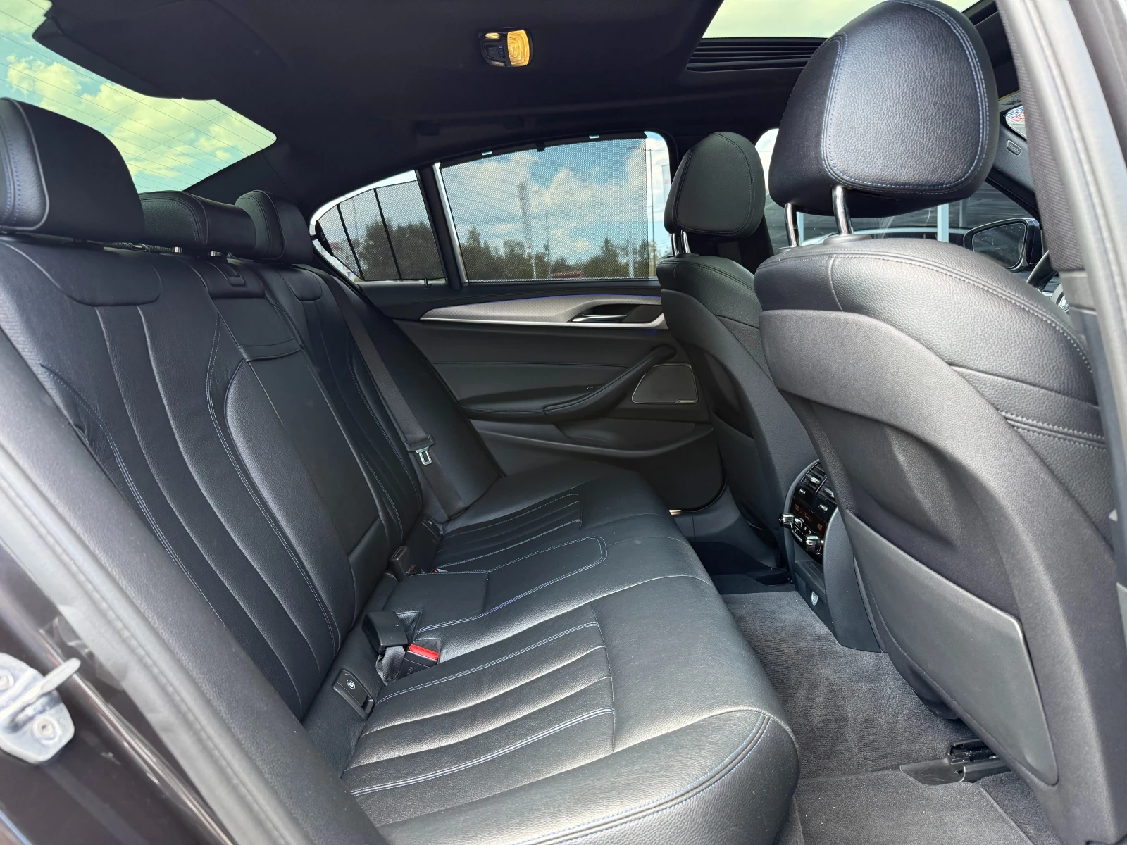 BMW 540 M40i, XDRIVE, снимка 10 - Автомобили и джипове - 55975788