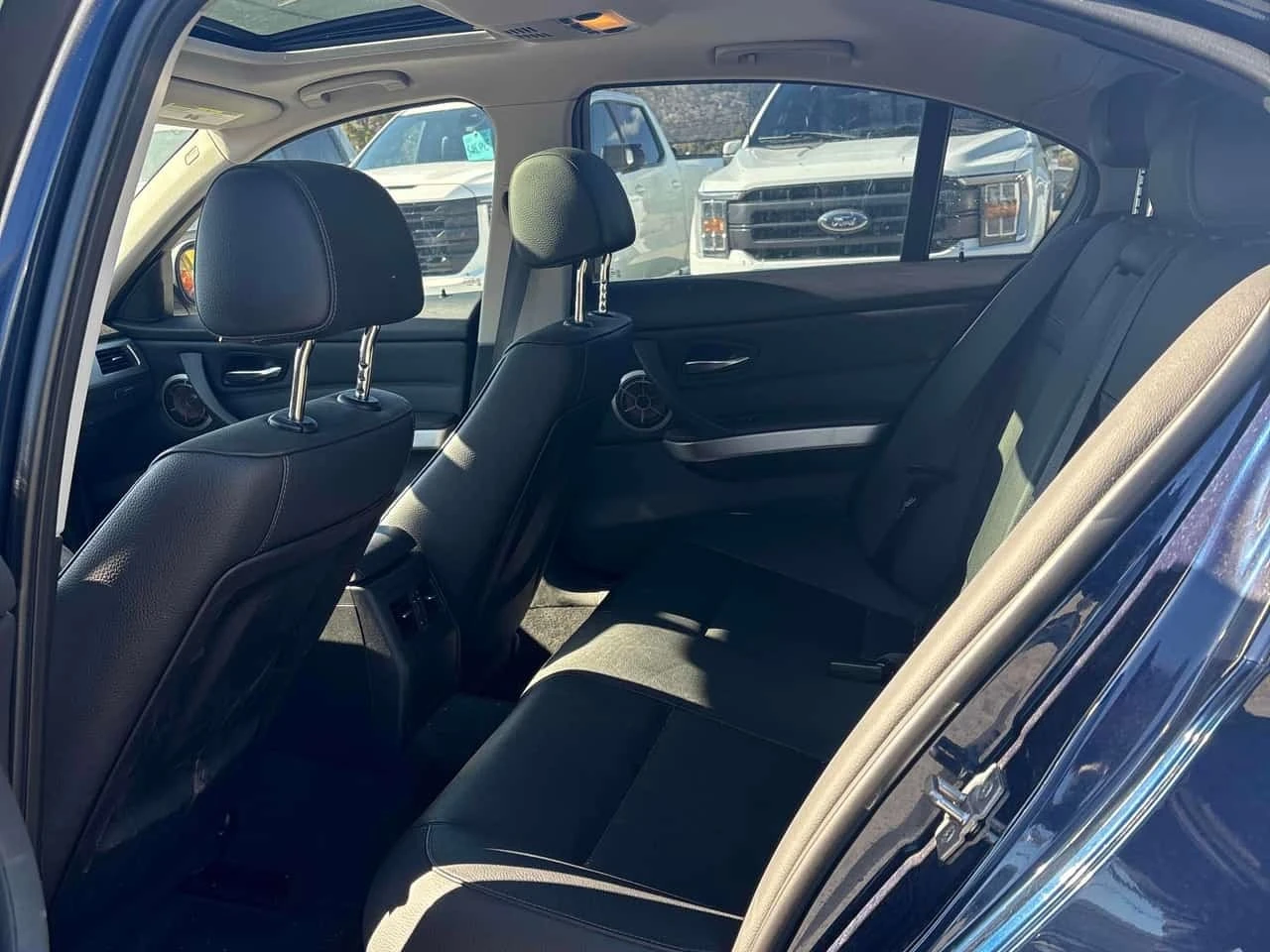BMW 335 * xDrive * CARFAX * ����� �� ����������� *  | Mobile.bg � ����������� 15