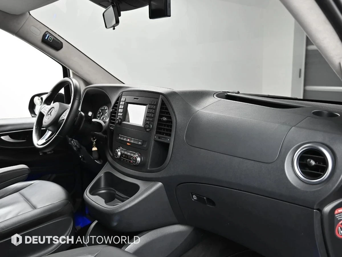 Mercedes-Benz V 300, снимка 7 - Автомобили и джипове - 56689663