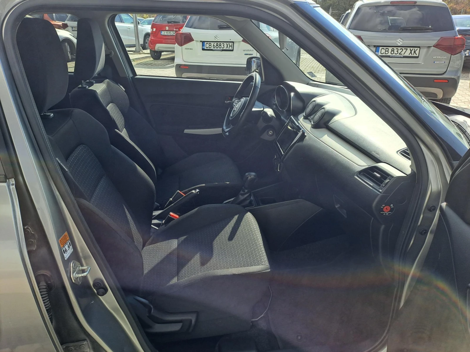 Suzuki Swift 1.2 GL+ Mild Hybrid Automatic, снимка 12 - Автомобили и джипове - 56746933