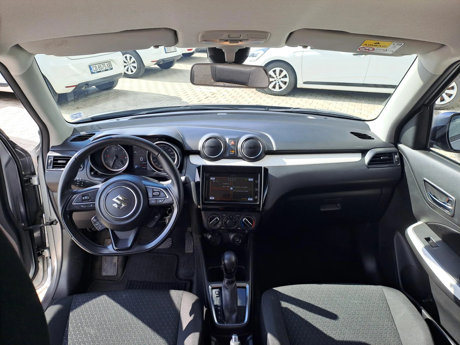 Suzuki Swift 1.2 GL+ Mild Hybrid Automatic, снимка 15 - Автомобили и джипове - 56746933
