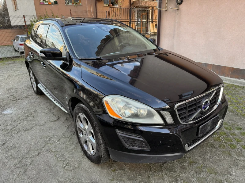Volvo XC60 2.4d 215к.с. D5 AWD, снимка 3 - Автомобили и джипове - 52683633