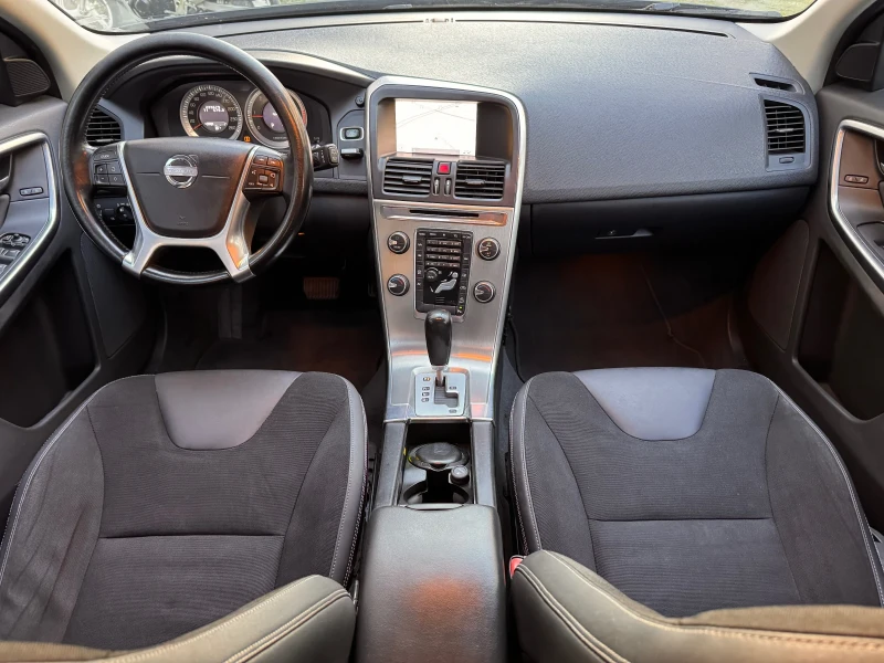 Volvo XC60 2.4d 215к.с. D5 AWD, снимка 7 - Автомобили и джипове - 52683633