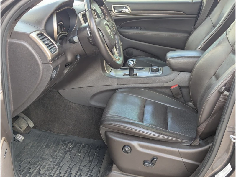 Jeep Grand cherokee * SUMMIT* 5.7 AWD* H&K* PODGREV* OBDUHVANE* PANO* , снимка 10 - Автомобили и джипове - 52839016