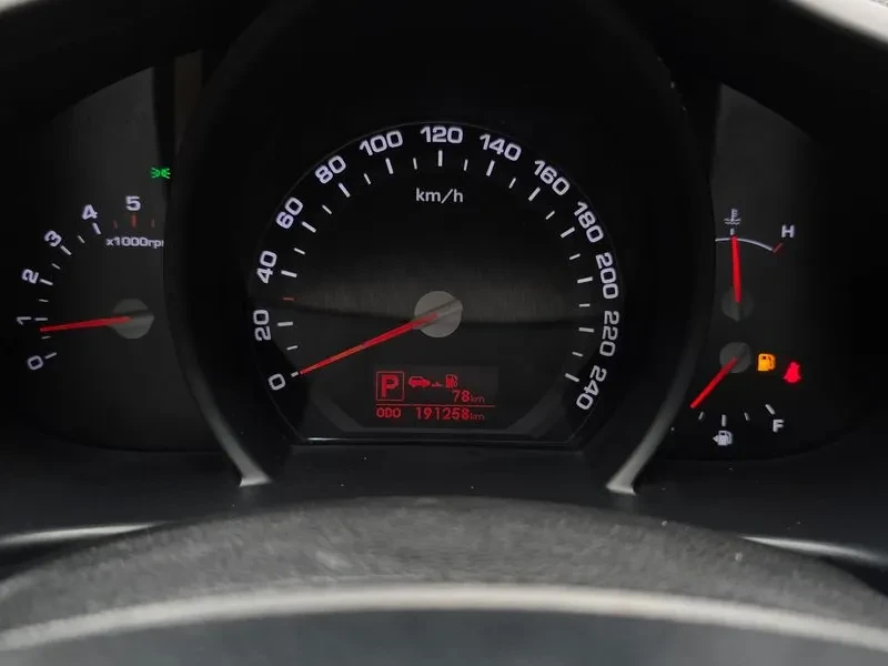 Kia Sportage R Diesel 2Wd Tlx Top-Of-The-Line Model, снимка 8 - Автомобили и джипове - 55948132