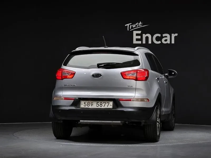 Kia Sportage R Diesel 2Wd Tlx Top-Of-The-Line Model, снимка 4 - Автомобили и джипове - 55948132