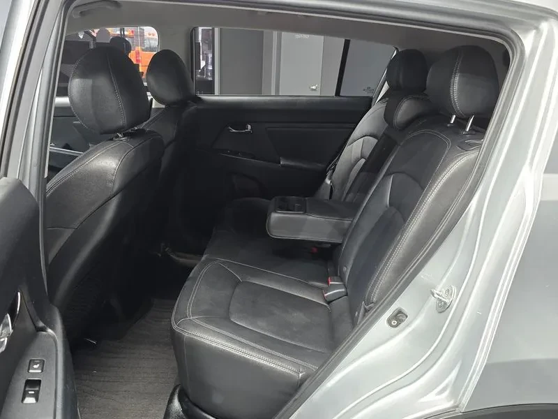 Kia Sportage R Diesel 2Wd Tlx Top-Of-The-Line Model, снимка 12 - Автомобили и джипове - 55948132