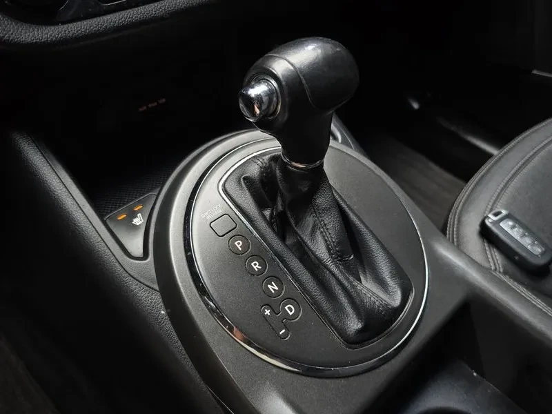 Kia Sportage R Diesel 2Wd Tlx Top-Of-The-Line Model, снимка 9 - Автомобили и джипове - 55948132