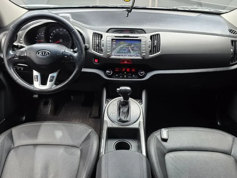 Kia Sportage R Diesel 2Wd Tlx Top-Of-The-Line Model, снимка 7 - Автомобили и джипове - 55948132