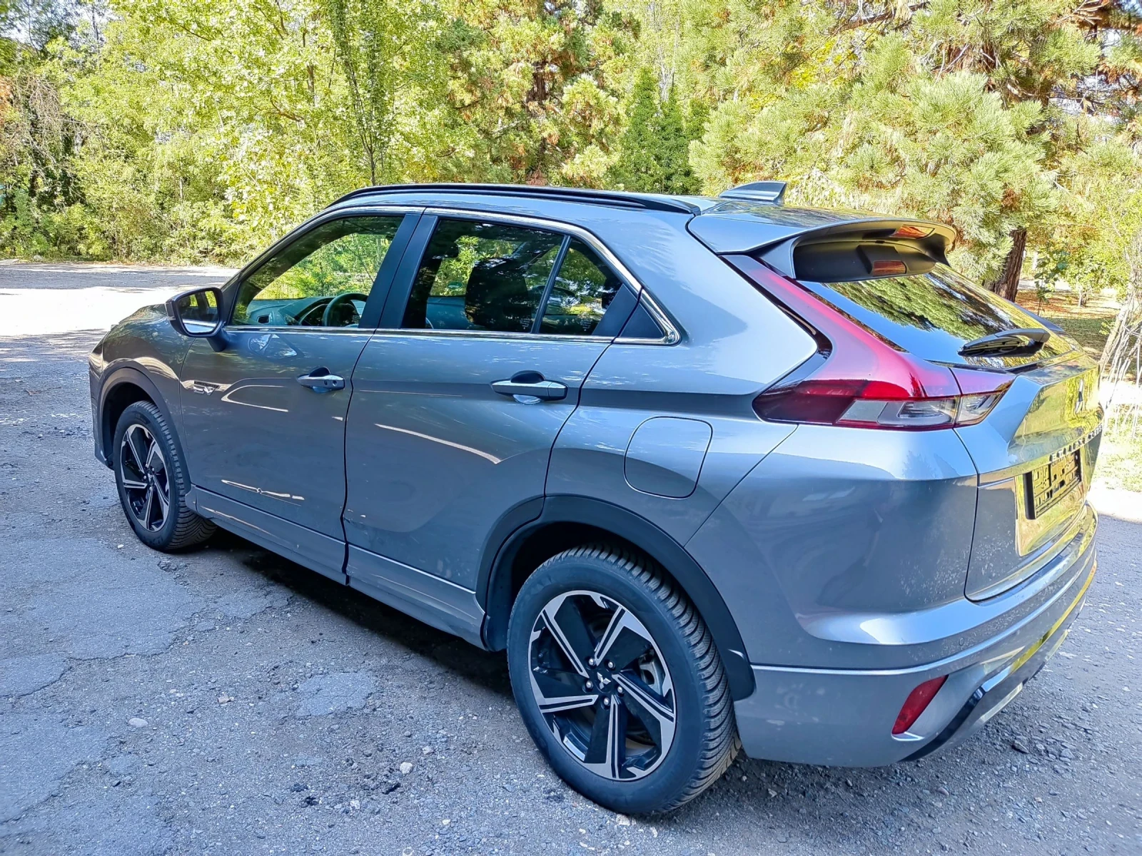 Mitsubishi Eclipse Cross 2.4 PLUG-IN HYBRID - изображение 3