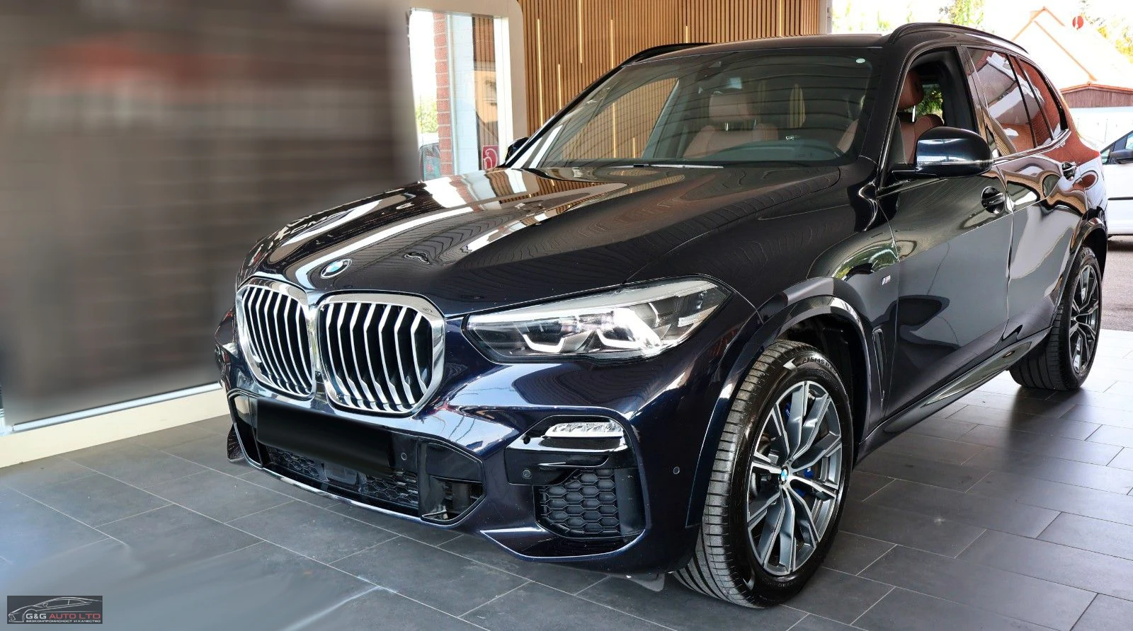 BMW X5 xDriveM/265HP/LED/AMBIENT/CAM/SPORTPACK/385b - [1] 