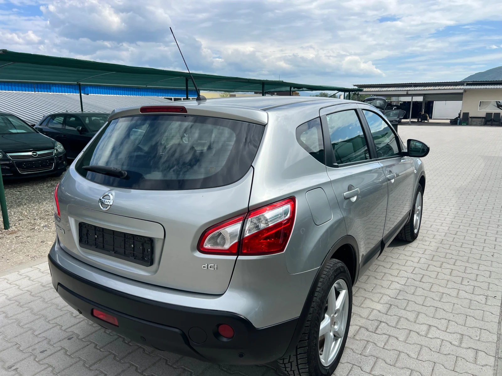 Nissan Qashqai 2.0DCi 4x4 150kc Лизинг - изображение 6