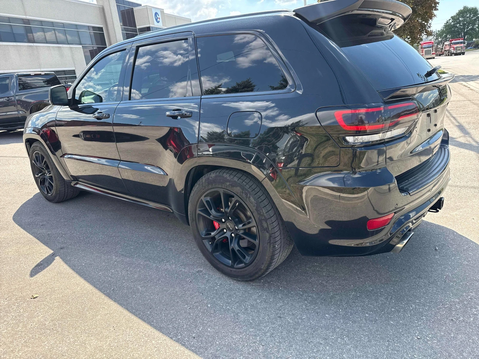 Jeep Grand cherokee SRT 4x4 CARFAX АВТО КРЕДИТ  - изображение 4