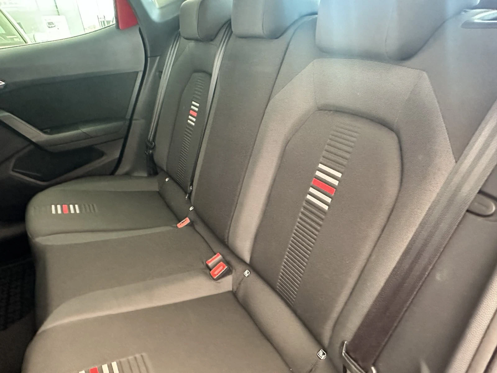 Seat Arona FR 1.5 TSI 150HP - изображение 6