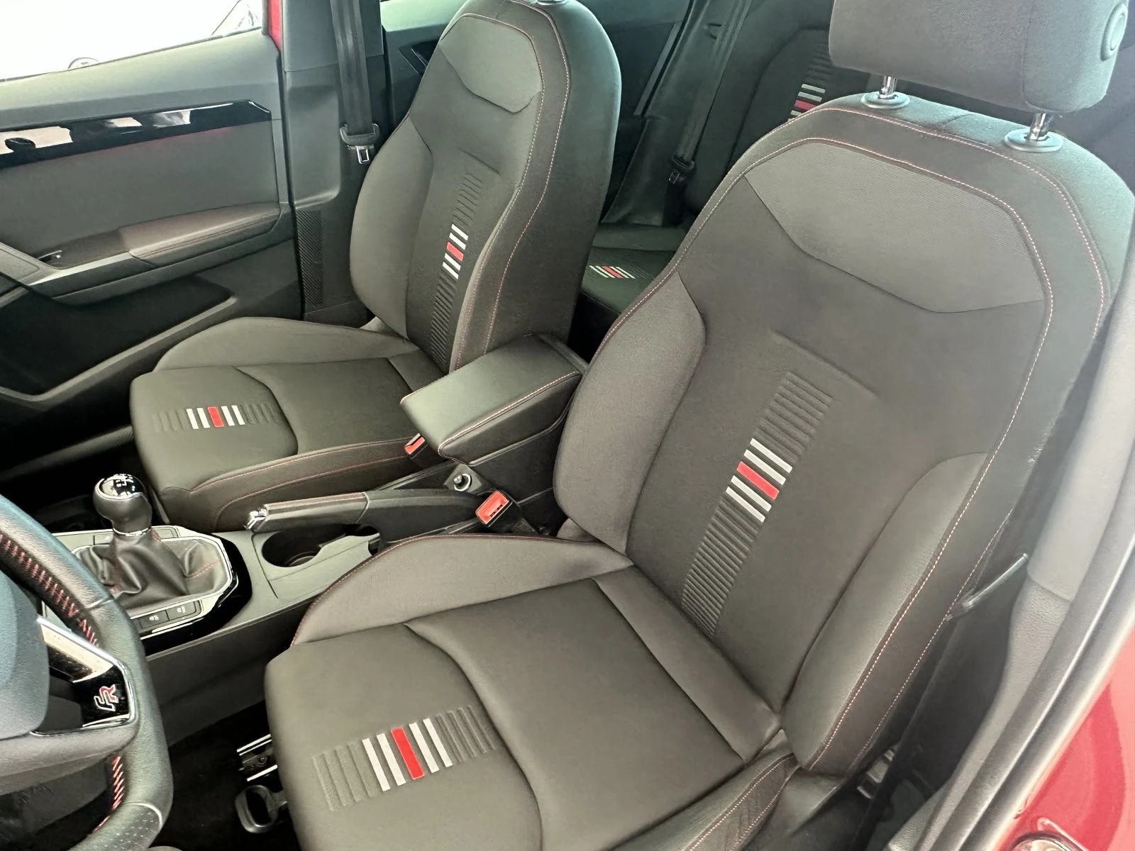 Seat Arona FR 1.5 TSI 150HP - изображение 7
