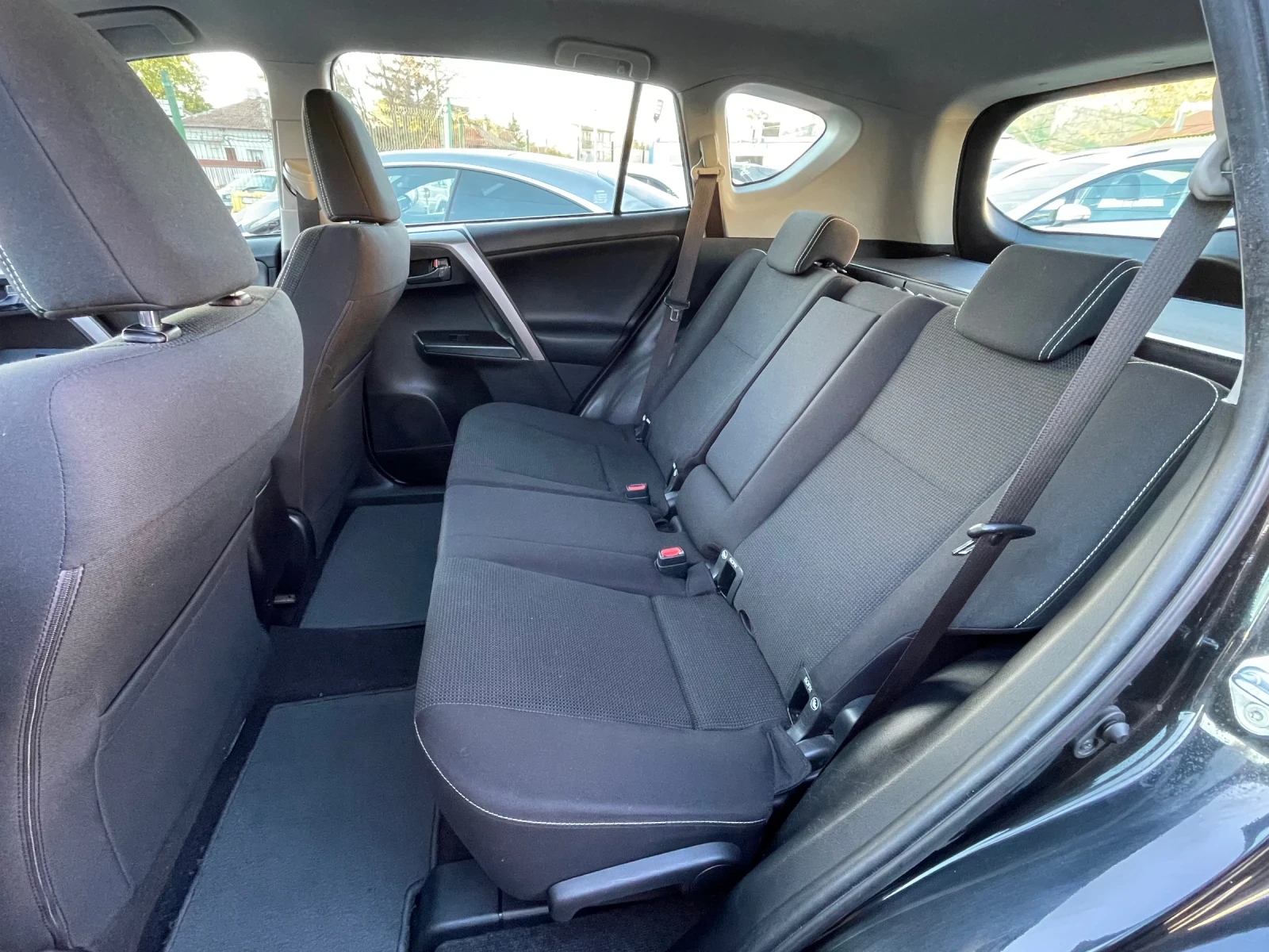 Toyota Rav4 2.0i/152H.P.AWD* NAVI* КАМЕРА* ПОДГРЕВ | Mobile.bg — изображение 15