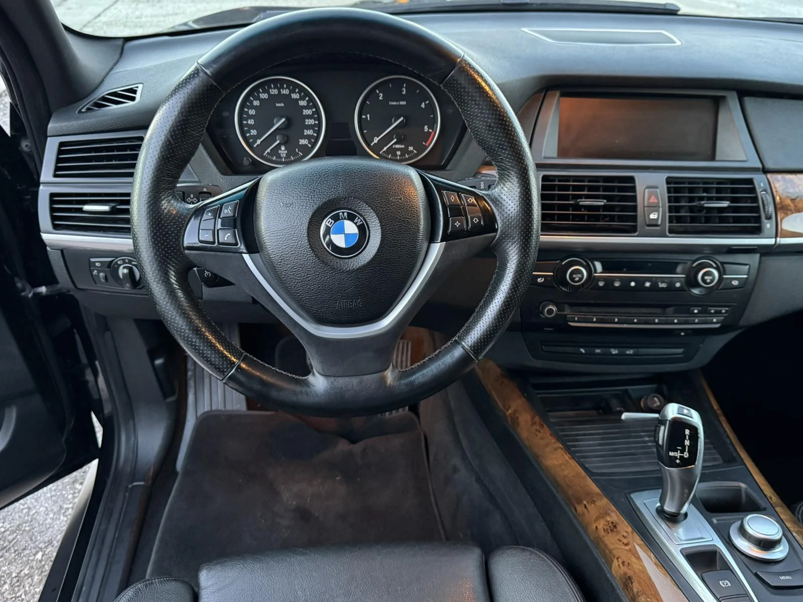 BMW X5 3.5 xDrive - изображение 8